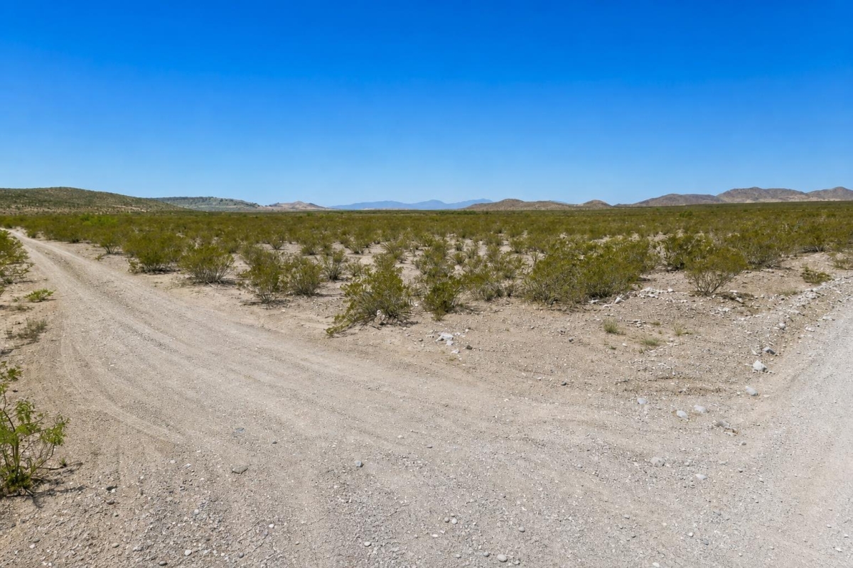 El Paso, TX Land for Sale: 0.28 Acres with Owner Financing from $0 Down