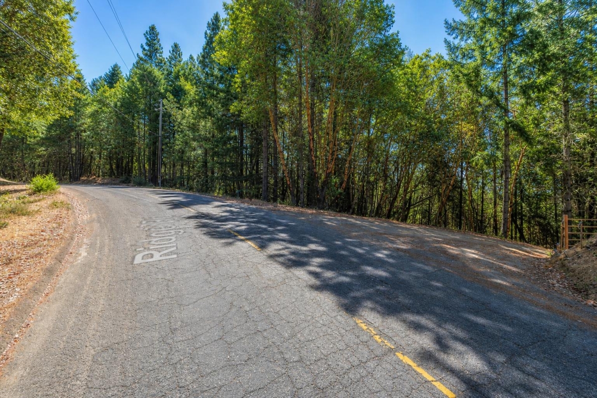 Willits, CA Land for Sale: 0.424 Acres with Paved Road Access & Owner Financing
