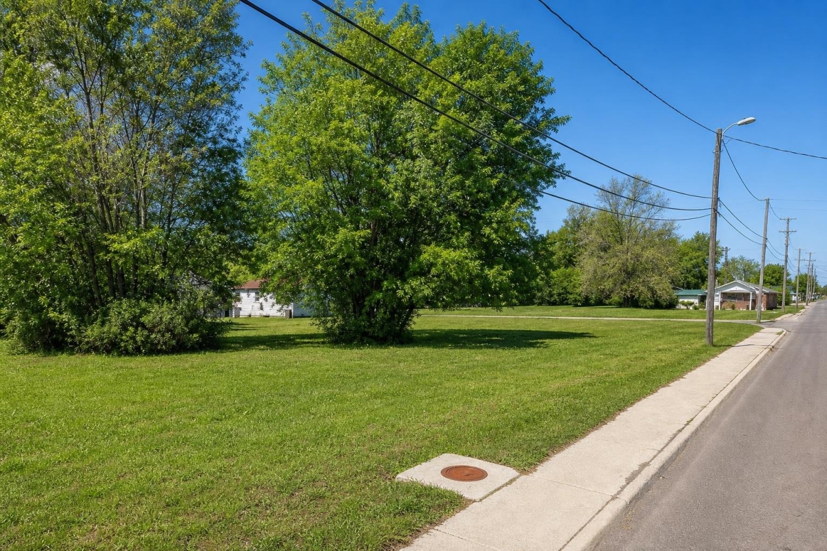 Blytheville, AR Land for Sale: 0.22 Acres with Paved Access & City Utilities