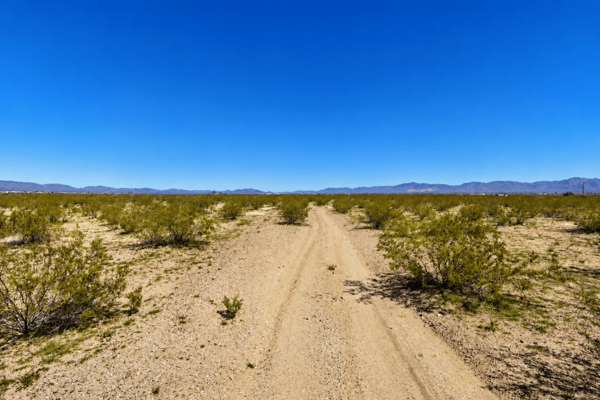  2.21 Acres for Sale in Golden Valley, Arizona