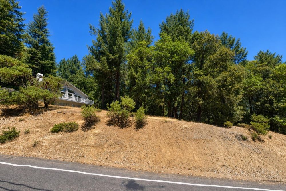 Listing image for 3012 Primrose Drive land parcel in Willits, California