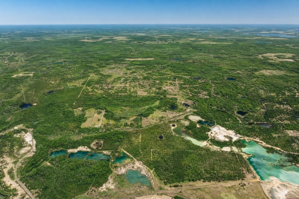 Alternate listing image for the 0.43-acre Interlachen parcel