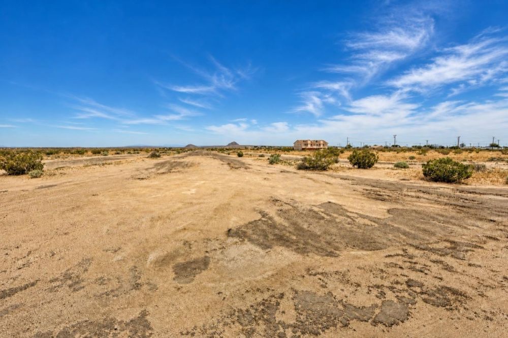 Listing image for the 0.257-acre California City, California land parcel