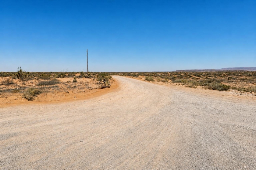 El Paso, TX Land for Sale: 0.69 Acres with Dirt Road