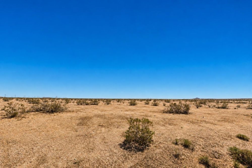 Additional listing image associated with Lot 81 of Tract 2827 in California City