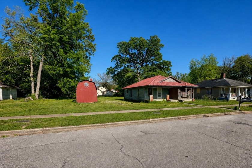 Anniston, AL Land for Sale: 0.17 Acres with Paved Access & City Utilities