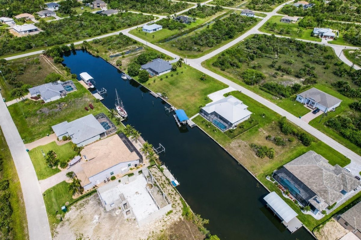 Port Charlotte, FL Land for Sale: 0.23 Acres with Paved Road Access