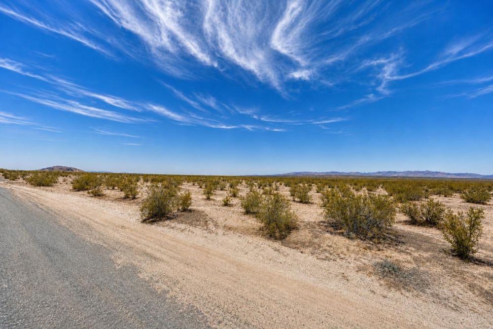 Vacant land view associated with APN 457-062-24-00-2 in California City