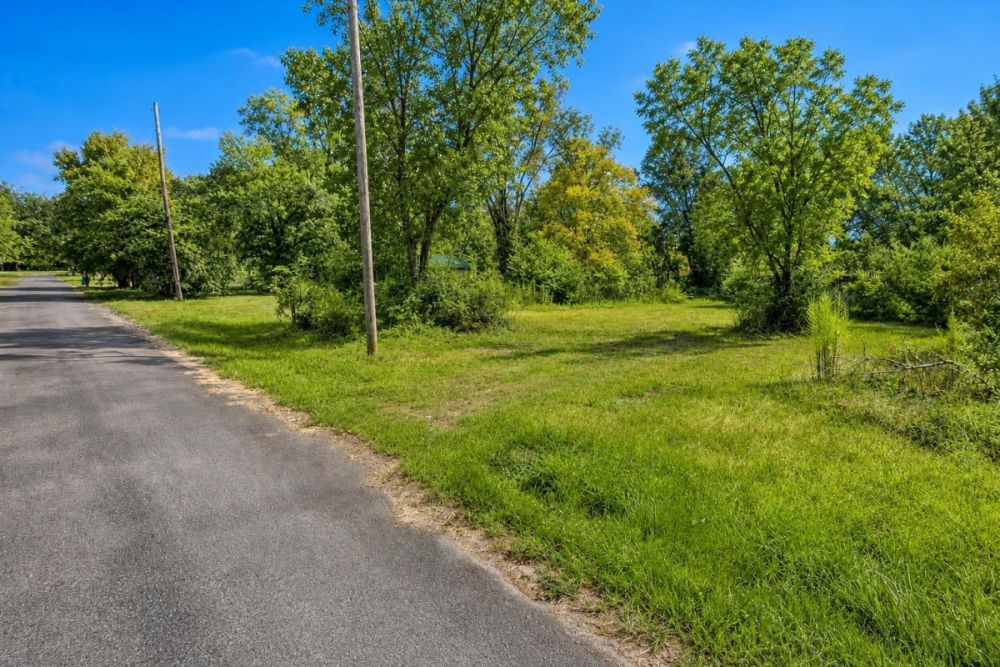 Listing image of 444 Gatling Avenue residential lot in Bearden Arkansas