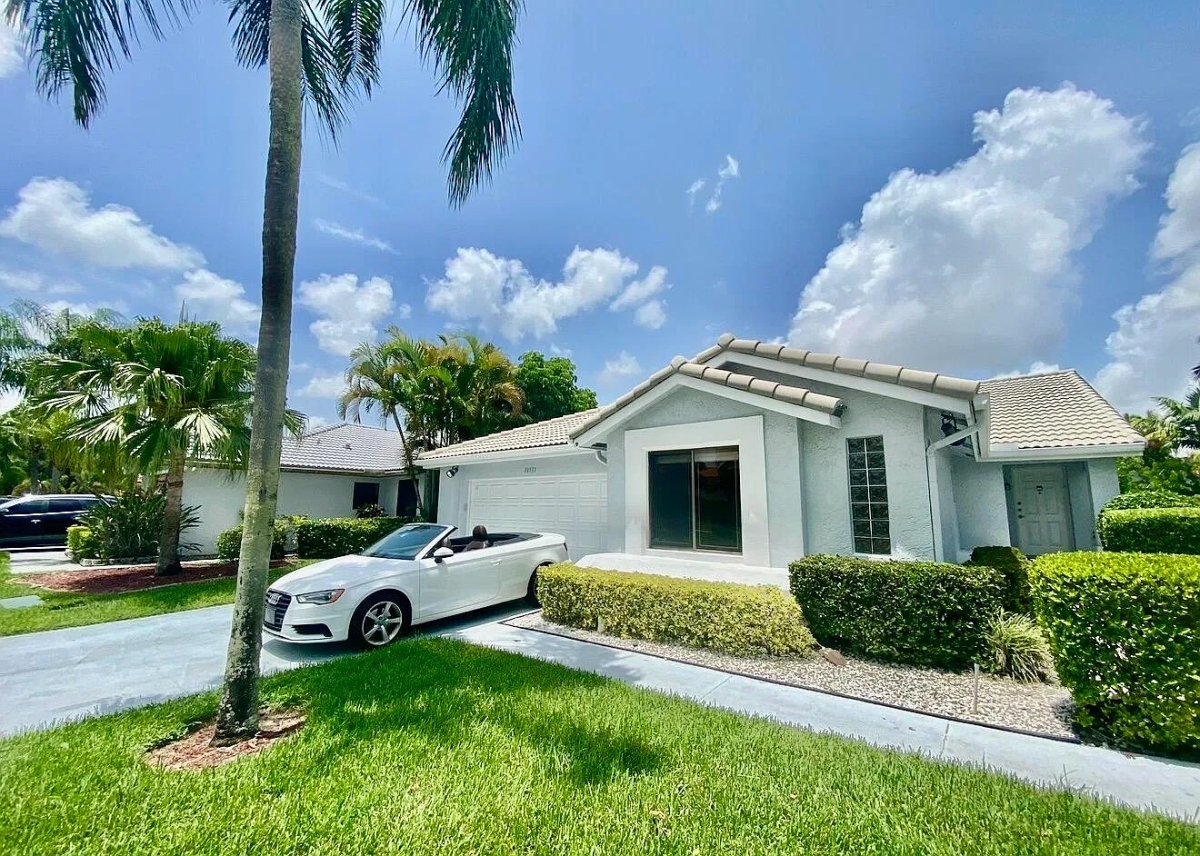 Off-Market Deal! Beautiful 3-bedroom home in Boca Raton, Florida, for $790K! Resort-Style Amenities & Rental Potential!